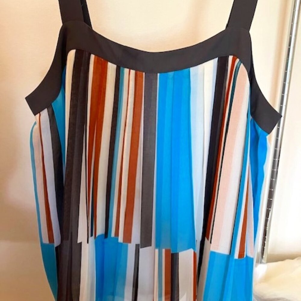 EUC Loft Pleated Chiffon Tank Size LP